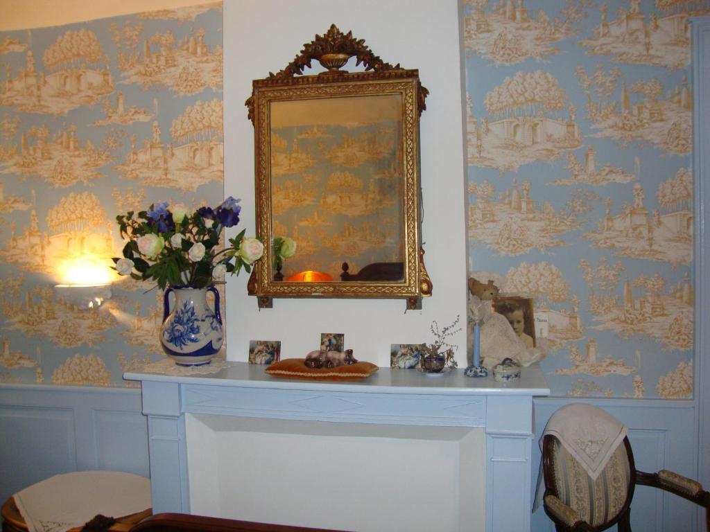 Domaine De La Dame De Lauriere Bed & Breakfast Solignac Oda fotoğraf