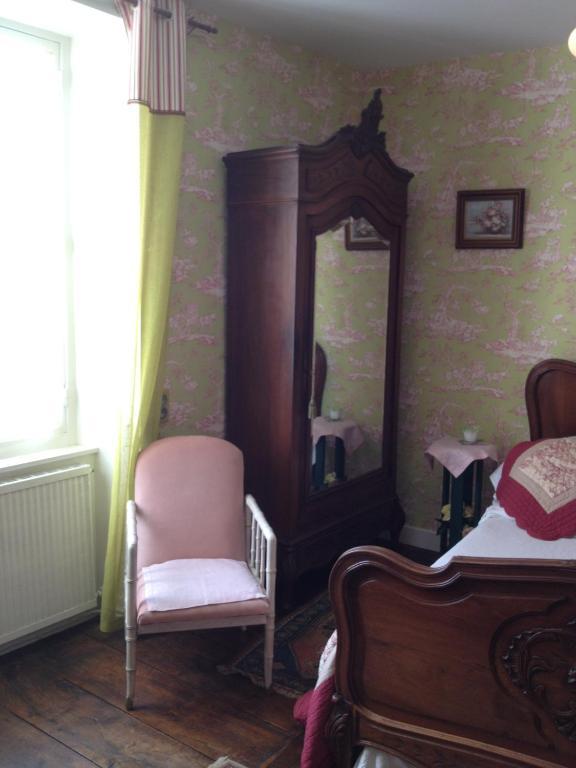 Domaine De La Dame De Lauriere Bed & Breakfast Solignac Oda fotoğraf
